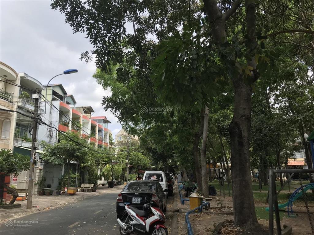 Cho thuê nguyên căn nhà mt kdc himlam, sát hoàng diệu 2