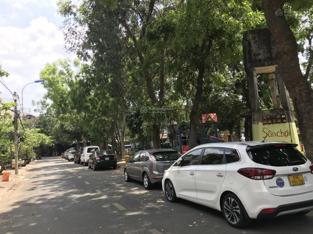 Cho thuê nguyên căn nhà mt kdc himlam, sát hoàng diệu 2