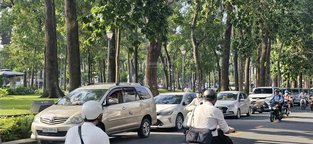 Bán nhà 3 tầng mặt tiền trung tâm q3, sát cv tao đàn, quỹ đất hiếm 232m2, pháp lý chuẩn, ngang 8m