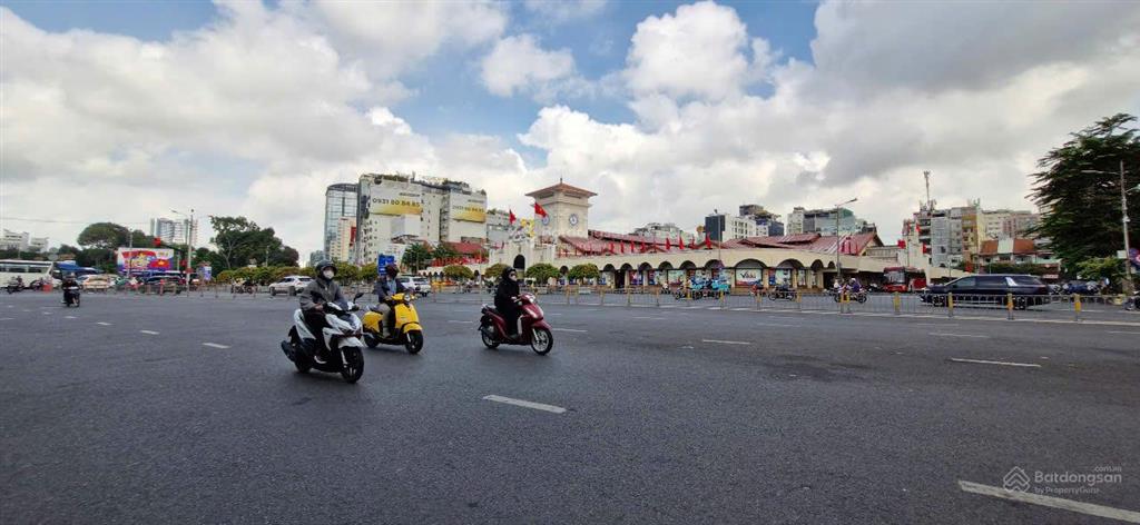 Bán nhà 3 tầng mặt tiền trung tâm q3, sát cv tao đàn, quỹ đất hiếm 232m2, pháp lý chuẩn, ngang 8m