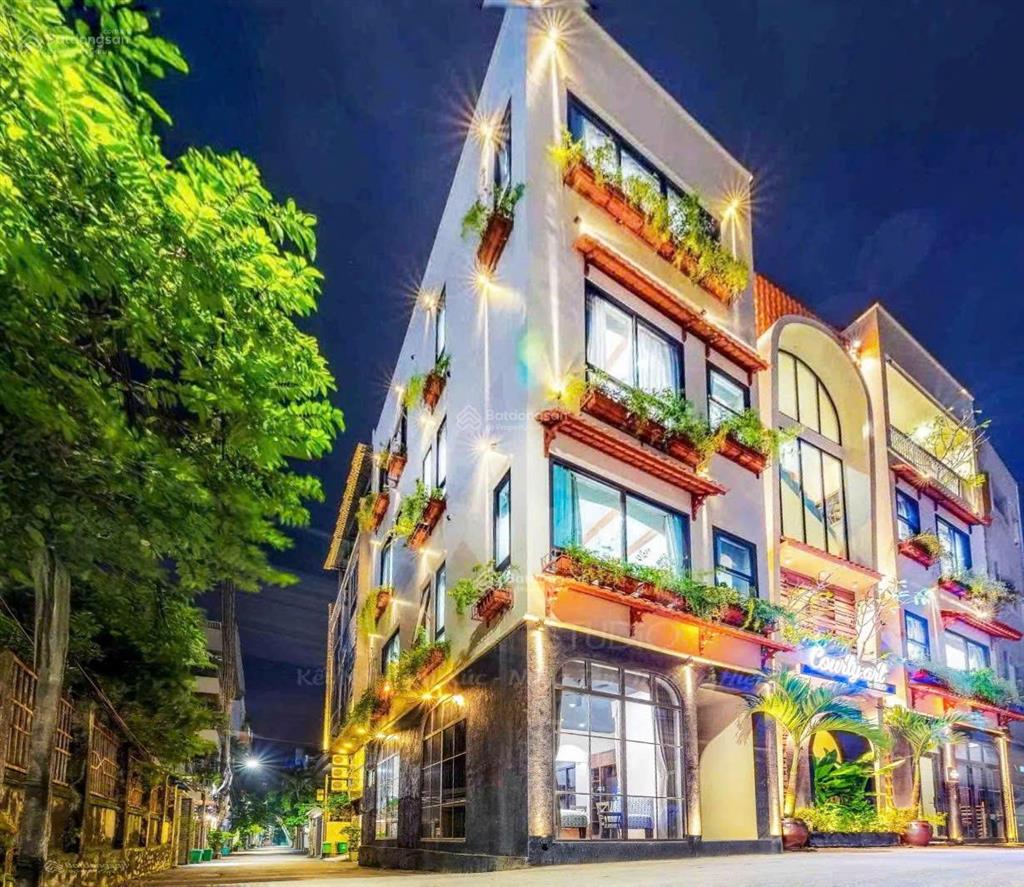 Bán tòa c/hộ dt 90m2  9 phòng, dt 50tr / tháng. đường 7m5 trương văn hiến , pccc và sổ đầy đủ