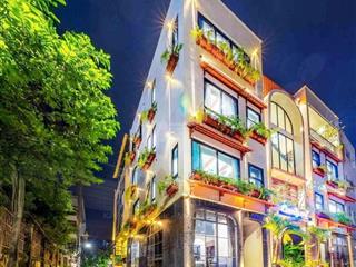 Bán tòa c/hộ dt 90m2  9 phòng, dt 50tr / tháng. đường 7m5 trương văn hiến , pccc và sổ đầy đủ