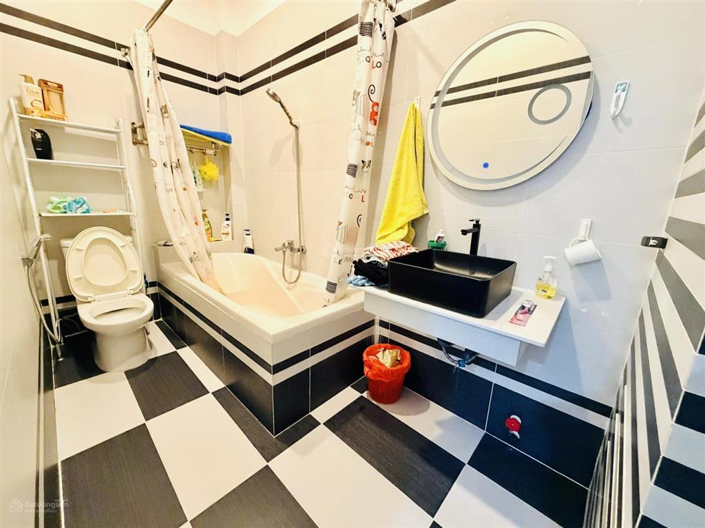 Nhà mới  gần 40m2  5 tầng sân thượng  hẻm 4m  gần chợ bà chiểu  nhỉnh 4 tỷ