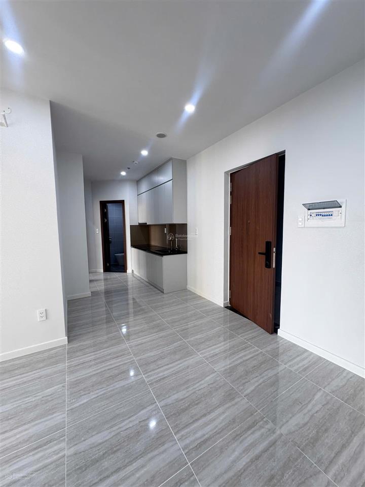 Cần cho thuê gấp căn 2pn bcons city  giá chỉ 5tr2
