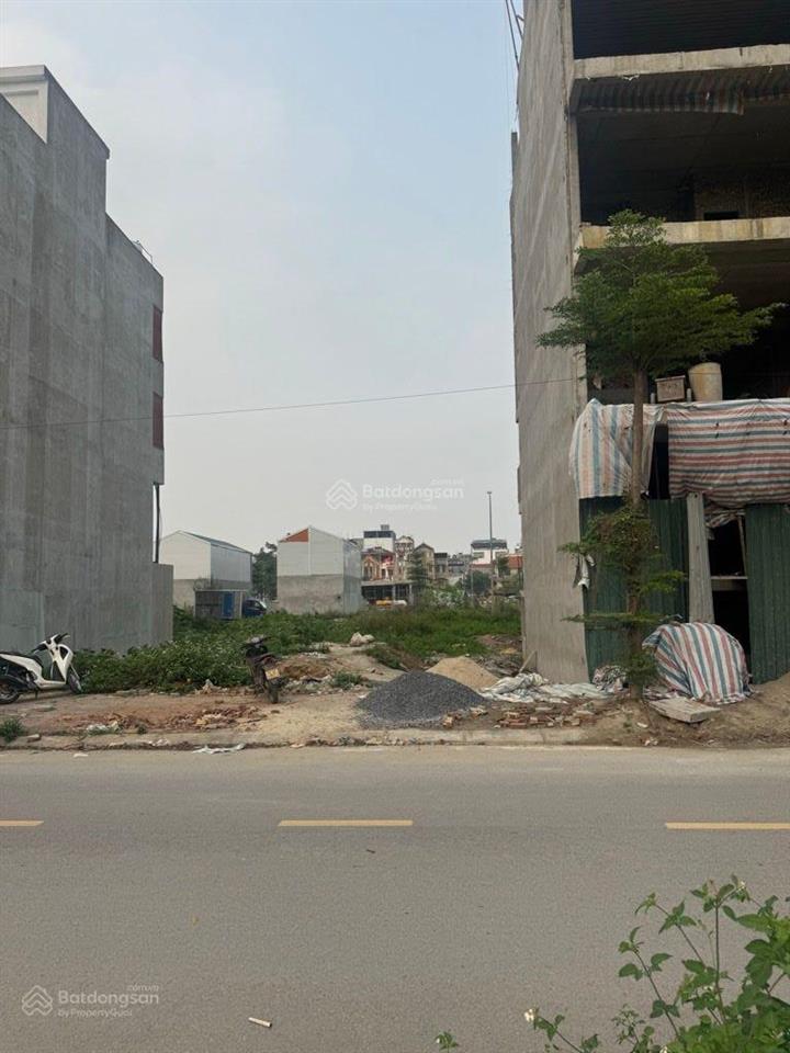 Bán gấp đất đấu giá huỳnh cung ô tô phân lô vỉa hè tkinh doanh giảm 2 tỷ gía 17 tỷ
