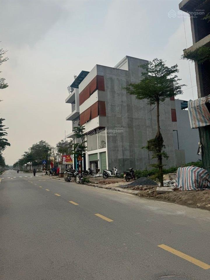 Bán gấp đất đấu giá huỳnh cung ô tô phân lô vỉa hè tkinh doanh giảm 2 tỷ gía 17 tỷ