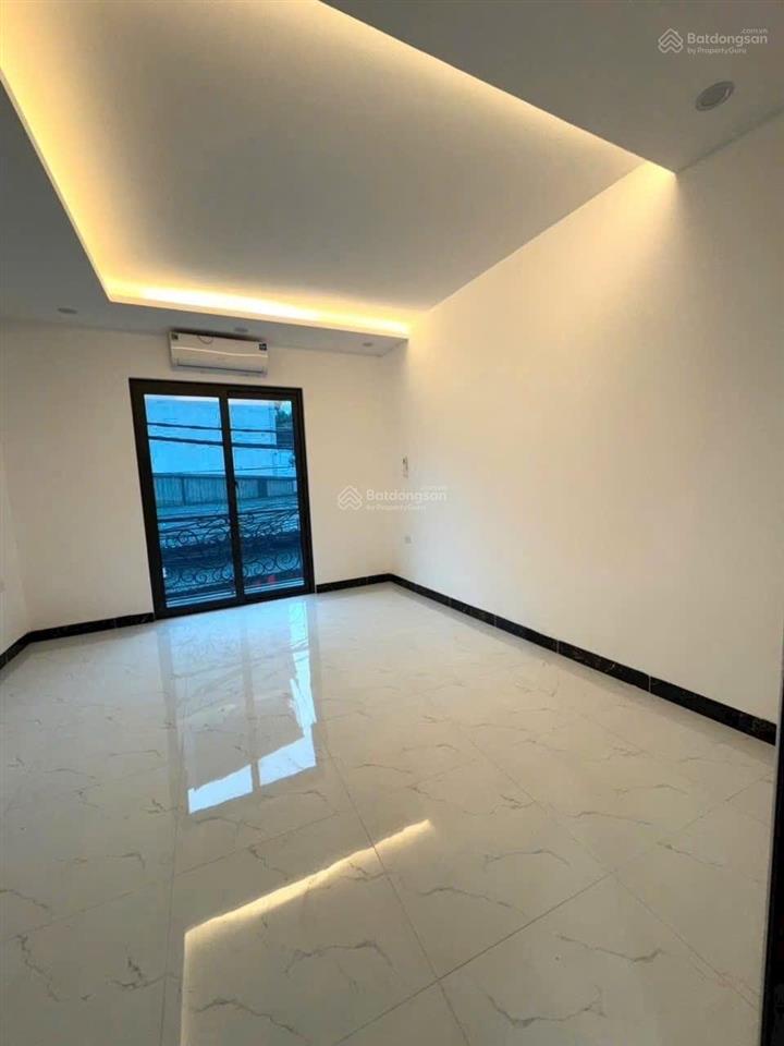 Nhà đẹp hoàng mai  ô tô đỗ cửa  4.68 tỷ 30m2 4 tầng mặt tiền rộng