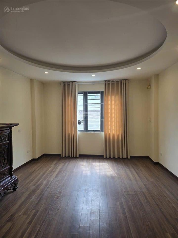 Nhà đẹp vĩnh hưng  31m2  5 tầng  giá 6,99 tỷ  ngõ rộng  gần phố
