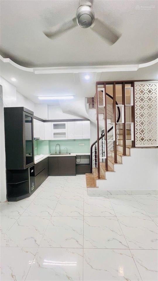 Nhà đẹp lĩnh nam ô tô cách vài bước hai mặt thoáng ngõ thông tứ tung