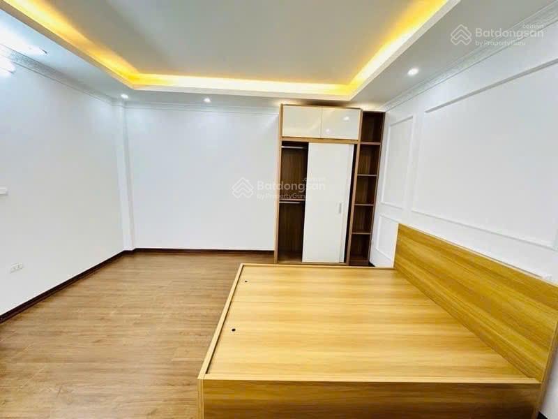 Siêu phẩm vĩnh hưng  30m  5 tầng  mặt tiền 6,5m  giá nhỉnh 7 tỷ  20m ra ô tô