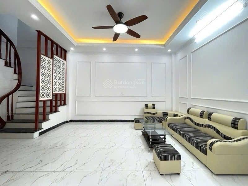 Siêu phẩm vĩnh hưng  30m  5 tầng  mặt tiền 6,5m  giá nhỉnh 7 tỷ  20m ra ô tô