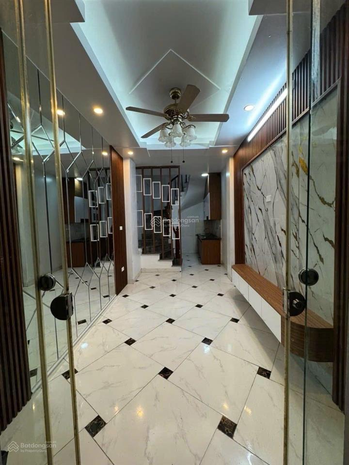 Bán nhà vĩnh hưng 23m 5 tầng giá chỉ 3,99 tỷ