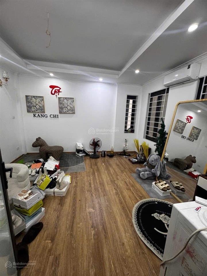 Nhà đẹp hoàng mai 30,5m 5 tầng 30m ra ôtô tránh giá chỉ nhỉnh 7tỷ
