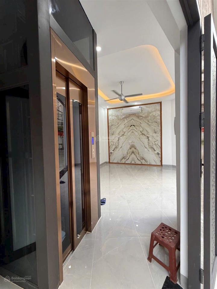 Siêu phẩm bạch mai 5 tầng thang máy mặt tiền siêu rộng ngõ ôtô tránh 30m ra phố