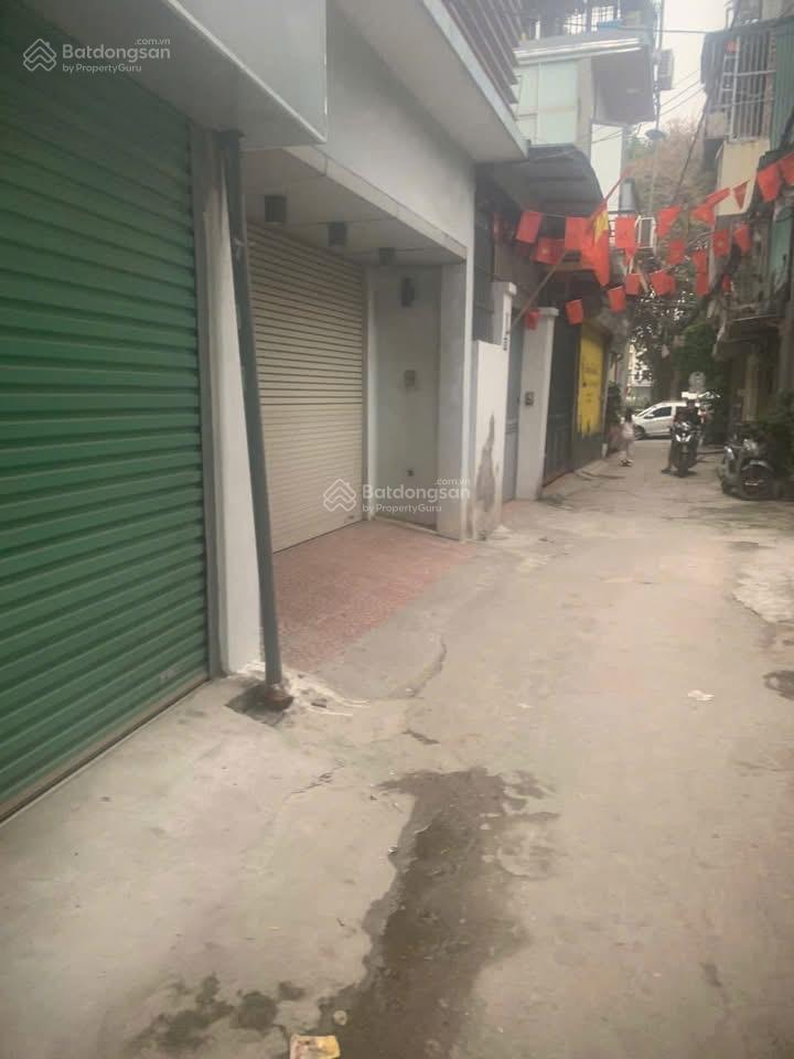Nhà kho  80m2  ngõ thông rộng  ô tô vào nhà  gần phố kim đồng  giá 10 triệu/th