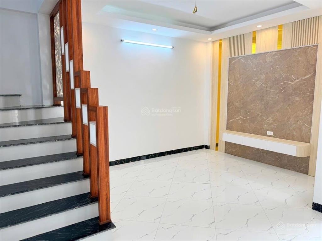Bán nhà vĩnh hưng  30m  6 tầng  mặt tiền 5m  30m ra ô tô  giá nhỉnh 6 tỷ