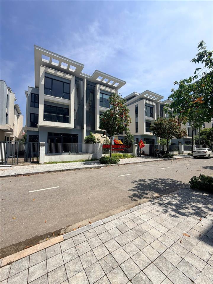 Không đủ tài chính, nợ bank. cần bán lỗ sâu biệt thự 198m2 an quý villas. 37 tỷ.  0963 689 ***