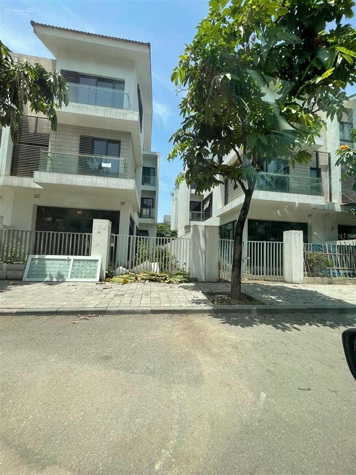 Bán gấp biệt thự an vượng villa 180m2 view hồ thiên văn học, giá 33 tỷ.  0963 689 ***