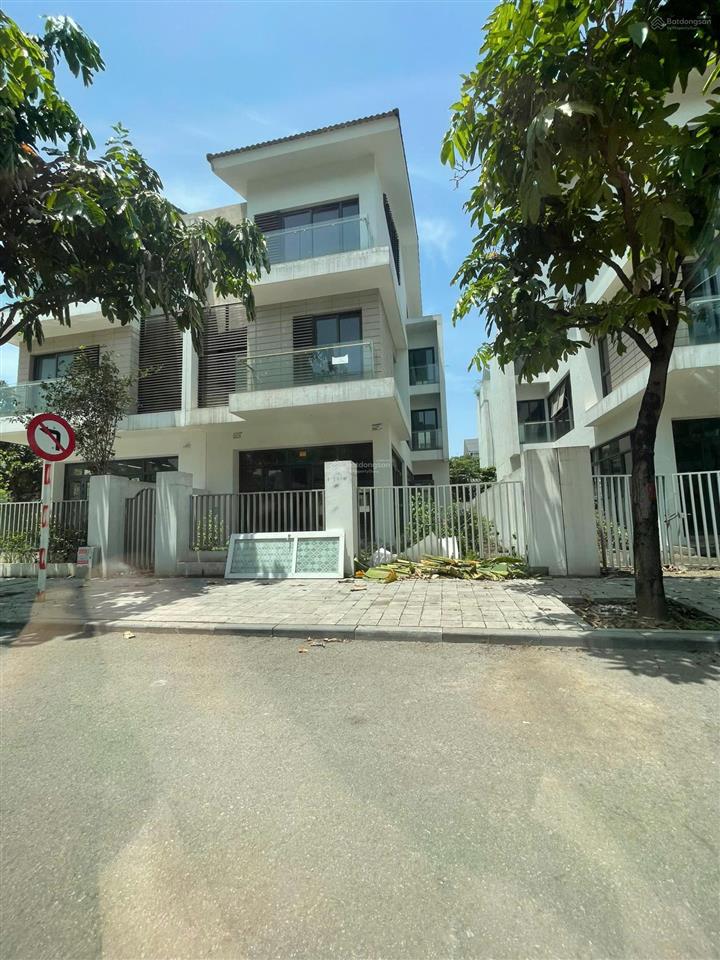 Bán gấp biệt thự an vượng villa 180m2 view hồ thiên văn học, giá 33 tỷ.  0963 689 ***