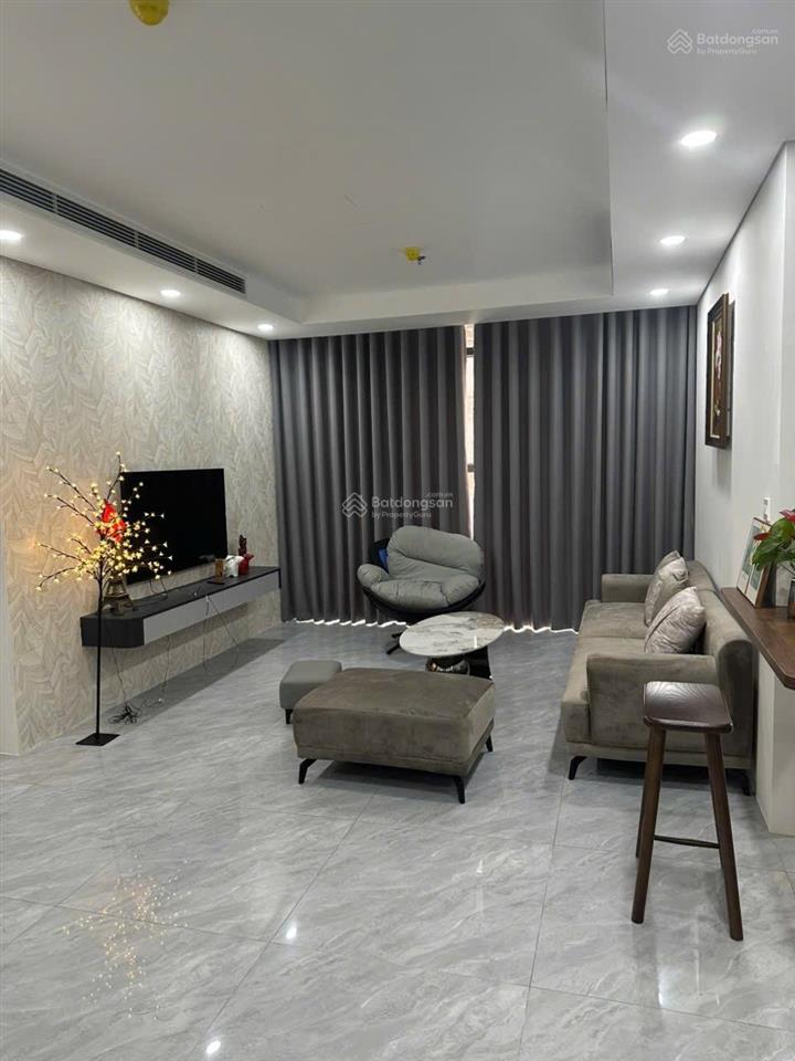 Chính chủ cần bán gấp chung cư khai sơn, long biên, toà k6  101m2 * 3 phòng ngủ * giá 7.8 tỷ