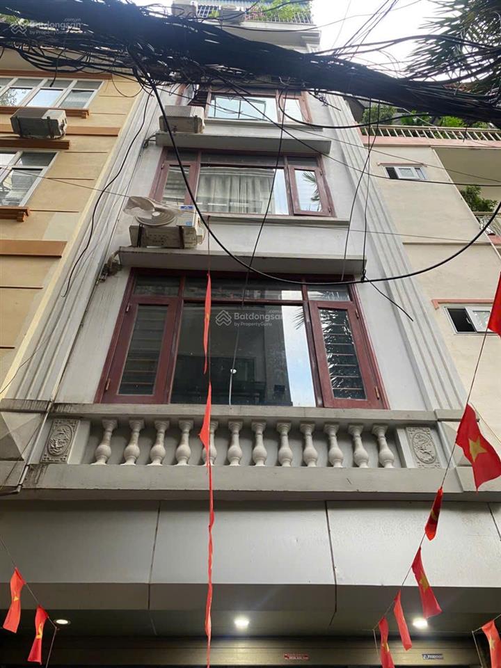 Cho gia đình thuê căn hộ khép kín 60m2 chia 2 phòng, khu phụ khép kín