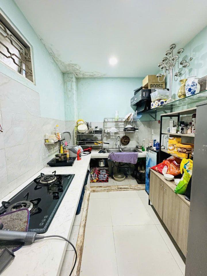 Nhà rộng 2 tầng, gần công viên Nguyễn Sỹ Sách, 3.6 tỷ