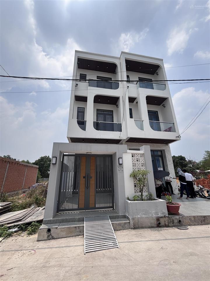 Bán nhà tại trung tâm thủ dầu một chưa đến 3 tỷ