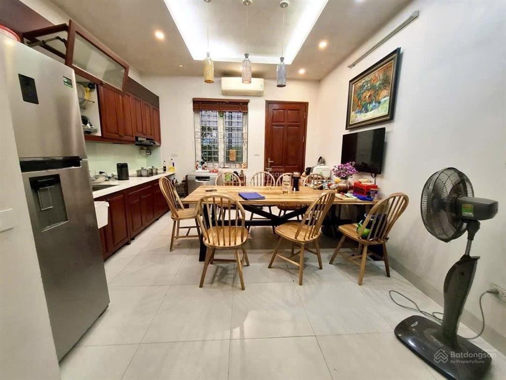 Giảm 1 tỷ cần bán nhà 5 tầng kđt xa la, hà đông 45m² 5 tầng, 2 mặt thoáng