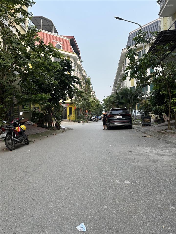 Cần bán nhà ngay kđt văn phú hà đông, 63m², 5 tầng, đường 12m vỉa hè, nhà hoàn thiện đẹp