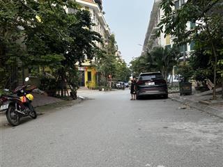 Cần bán nhà ngay kđt văn phú hà đông, 63m², 5 tầng, đường 12m vỉa hè, nhà hoàn thiện đẹp