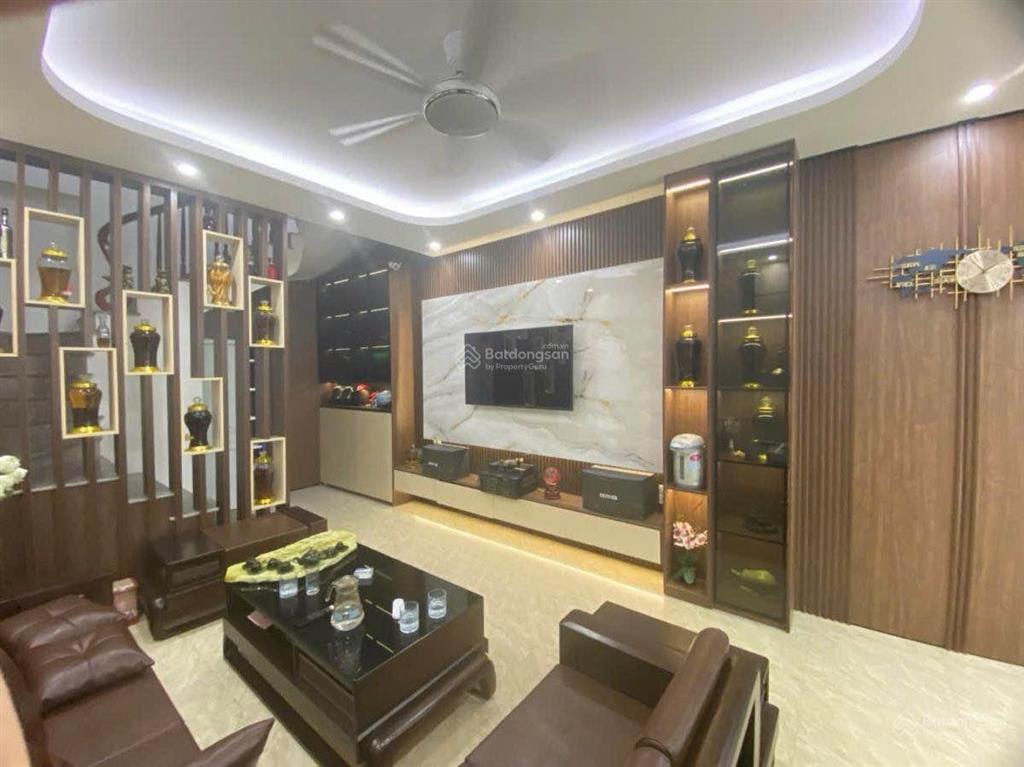 Giảm 1 tỷ bán nhà phân lô hà đông 50m² 4 tầng nhà đẹp