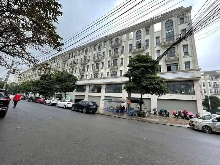 Giảm 2 tỷ cần bán tòa văn phòng vạn phúc, hà đông 75m² 6 tầng thang máy