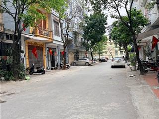 Bán nhà ngô thì nhậm, hà đông, 40m² 5 tầng, phân lô vỉa hè, dân xây chắc chắn
