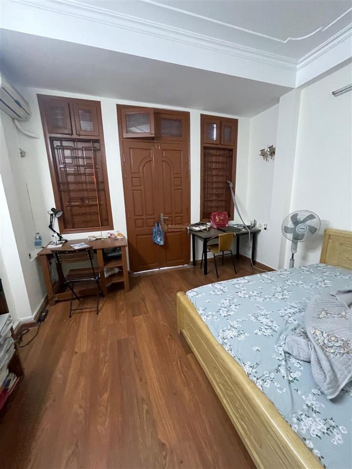 Bán nhà ngô thì nhậm, hà đông 40m2, 5 tầng, phân lô vỉa hè, dân xây chắc chắn