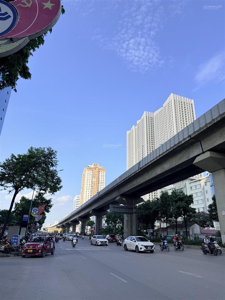 Bán nhà phân lô mỗ lao, hà đông 40m² 5 tầng, ô tô tránh đỗ, kinh doanh ngày đêm