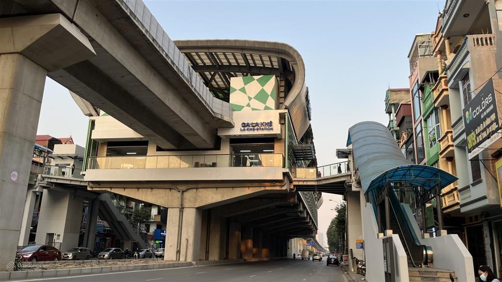 Bán nhà phân lô la khê, hà đông 56m2 5 tầng, trục chính kinh doanh, 4 ô tô tránh, 14,1 tỷ