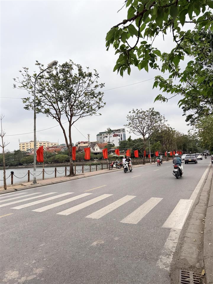 Bán nhà gần hồ văn quán, hà đông, 68m2, 5 tầng, ô tô tránh đỗ, kinh doanh sầm uất, giá 20 tỷ