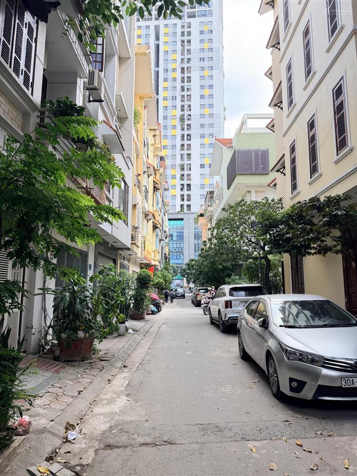 Bán nhà gần hồ văn quán, hà đông, 68m2, 5 tầng, ô tô tránh đỗ, kinh doanh sầm uất, giá 20 tỷ