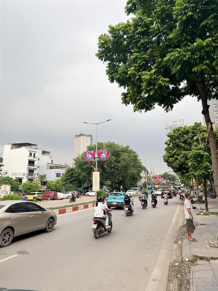 Bán nhà căn góc vạn phúc hà đông 40m² 5 tầng, ô tô tránh đỗ, kinh doanh sầm uất