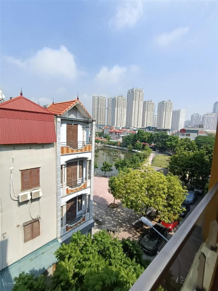 Giảm 1 tỷ bán nhà la khê, hà đông 50m² 6 tầng đẹp, sát park city.