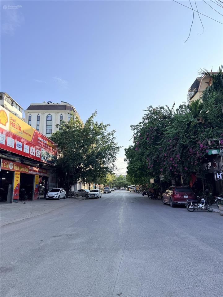 Bán nhà lô góc đối diện him lam vạn phúc, 52,8m² 4 tầng, đường rộng thênh thang 20, kinh doanh đỉnh