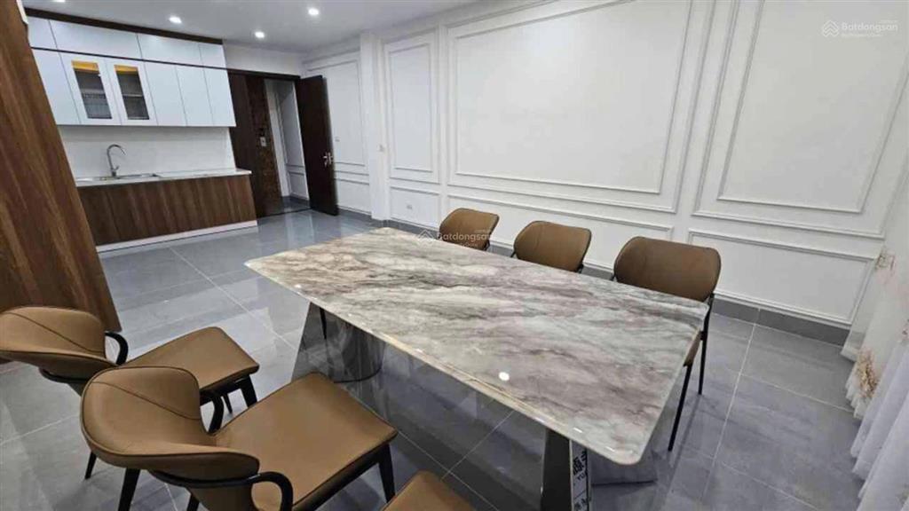 Bán nhà ngô thì nhậm, hà đông 6 tầng thang máy, 3 ô tô tránh đỗ, kinh doanh tốt