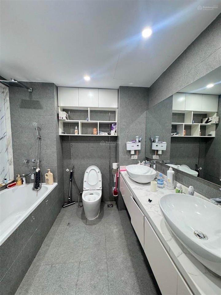 Bán nhà mặt phố bạch thái bưởi, kđt văn quán, 6 tầng thang máy, kinh doanh sầm uất