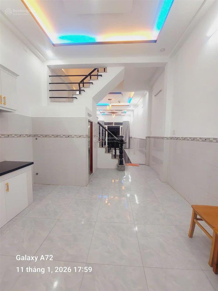 Nhà mới  2 lầu  4 phòng ngủ  4m*18m  giá 5,6 tỷ  phước kiển  lê văn lương 0938 300 ***
