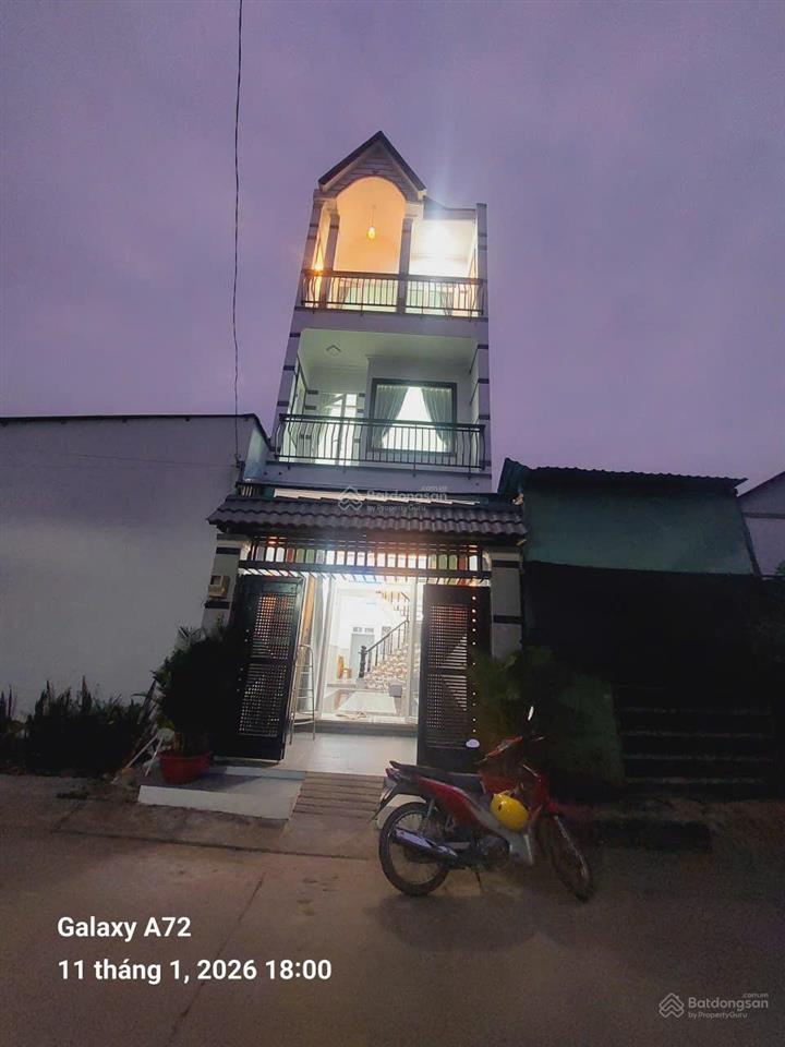 Nhà mới  2 lầu  4 phòng ngủ  4m*18m  giá 5,6 tỷ  phước kiển  lê văn lương 0938 300 ***