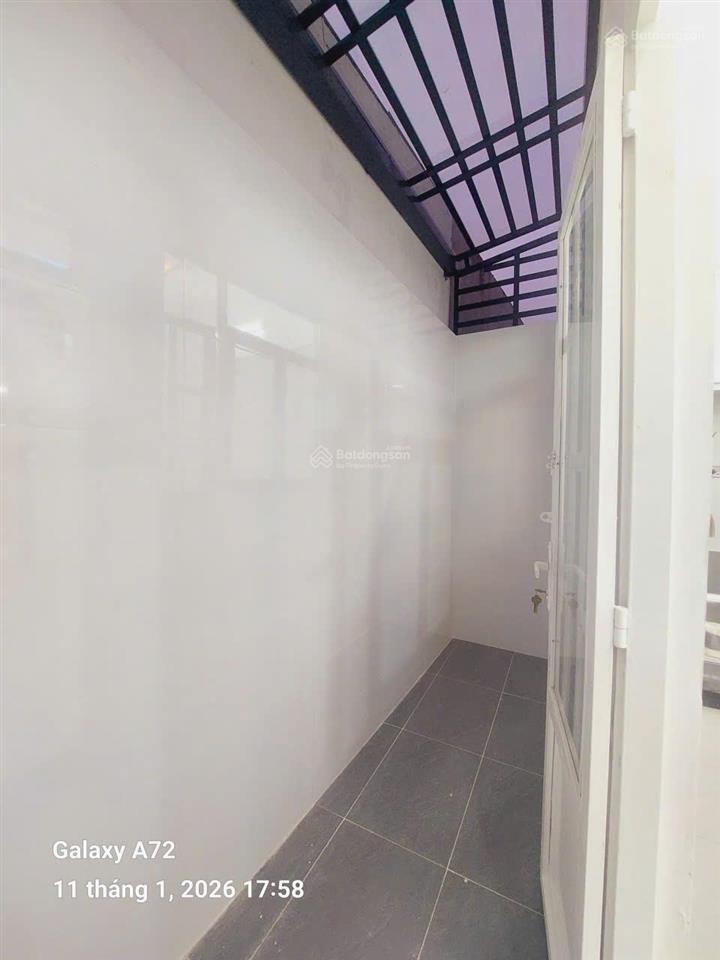 Nhà mới  2 lầu  4 phòng ngủ  4m*18m  giá 5,6 tỷ  phước kiển  lê văn lương 0938 300 ***
