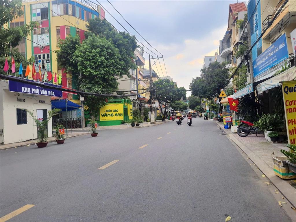 Hiếm, 7x13m, 3 lầu, biệt thự mt nguyễn minh hoàng, gần lotte mart, bán 22.8 tỷ