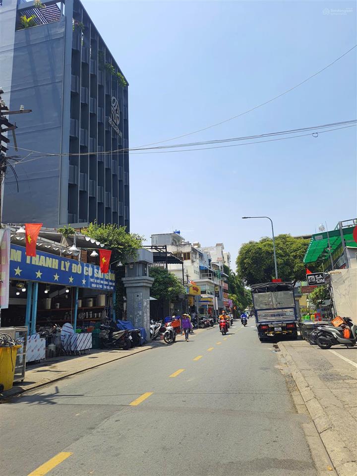Ngang lớn, 7.1x11m, 4 lầu, nhà đẹp hxh 6m nguyễn trọng tuyển, gần đh tài chính marketing, 25.8 tỷ