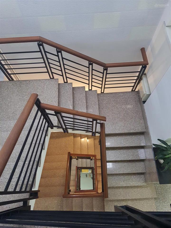 Sát mặt tiền, 4x17m, 5 lầu, nhà đẹp hxh 8m lê quang định, gần đh văn lang, bán 13.5 tỷ