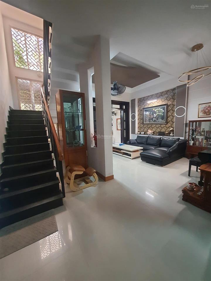 Ngang hiếm, 10x12m, 3 lầu, nhà hxh 10m võ oanh, gần đh giao thông vận tải, bán 28.9 tỷ